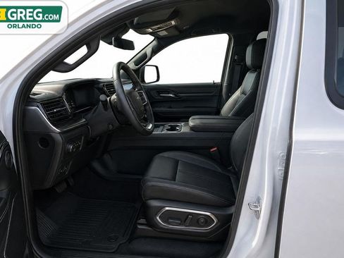 Used 2024 Jeep Wagoneer Series III AWD/4WD image 7