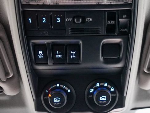 Used 2019 Toyota 4Runner TRD Off-Road Premium AWD/4WD image 54