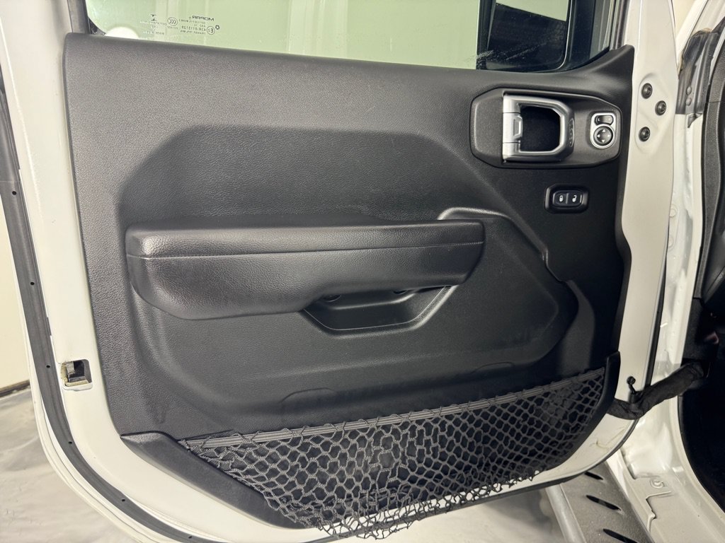 Used 2018 Jeep Wrangler Unlimited Sport S AWD/4WD image 11