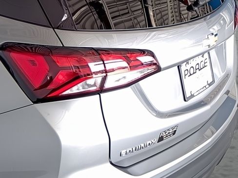 Used 2023 Chevrolet Equinox LS w/ LS Convenience Package image 10