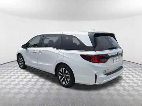 Used 2025 Honda Odyssey EX-L image 13