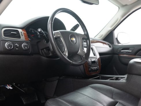 Used 2013 Chevrolet Suburban LT w/ Luxury Package AWD/4WD image 30