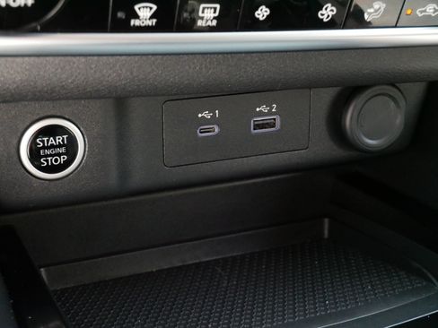 Used 2023 Nissan Rogue SV AWD/4WD image 29