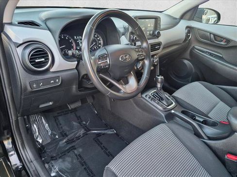 Used 2018 Hyundai Kona SEL w/ SEL Tech Package 02 FWD image 10