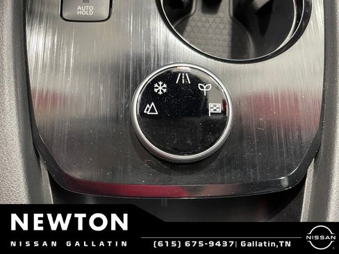 Used 2023 Nissan Rogue SV w/ SV Premium Package AWD/4WD image 9