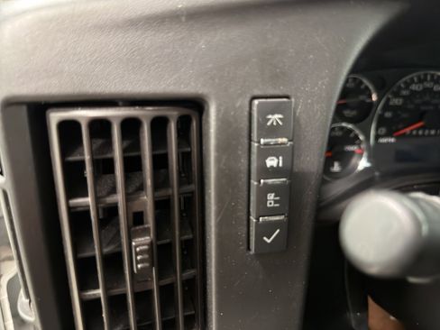 Used 2013 GMC Savana 3500 RWD image 12