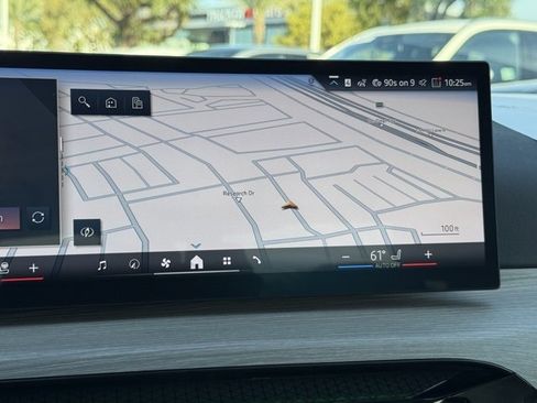 Used 2025 BMW 330i Sedan w/ Convenience Package image 27