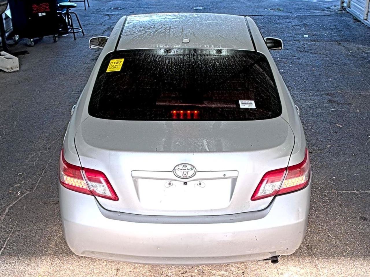 Used 2011 Toyota Camry LE FWD image 2