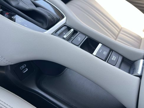 Certified 2026 Honda HR-V EX-L image 18