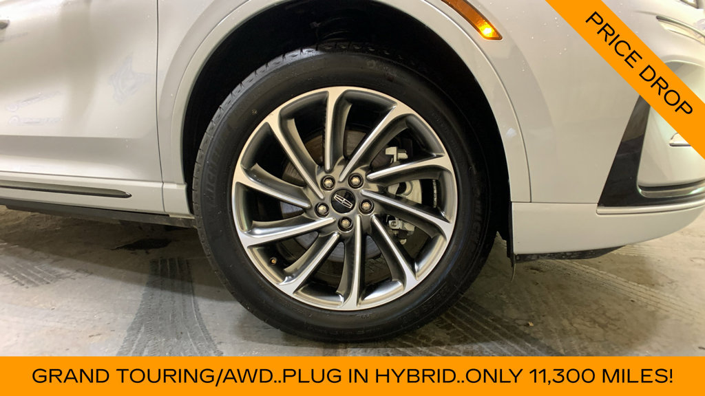 Used 2025 Lincoln Corsair Grand Touring w/ Towing Package AWD/4WD image 9