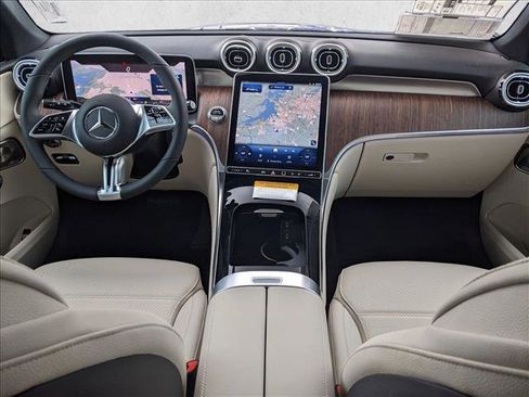 Used 2026 Mercedes-Benz GLC 300 4MATIC image 15