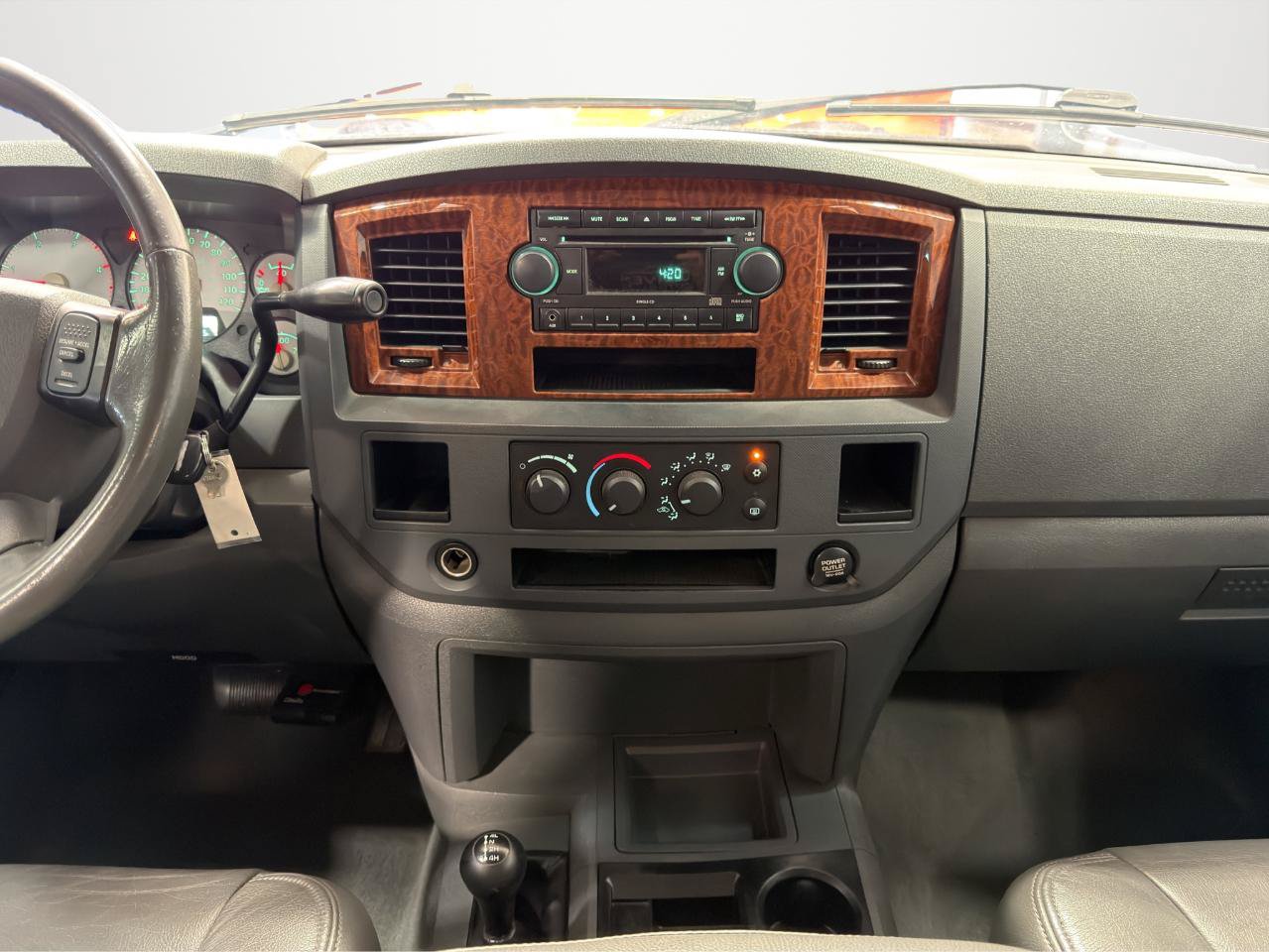 Used 2006 Dodge Ram 2500 Truck SLT AWD/4WD image 19