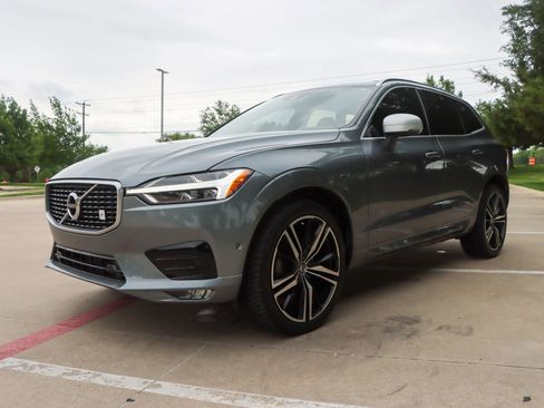 Used 2018 Volvo XC60 T5 R-Design w/ Convenience Package image 3