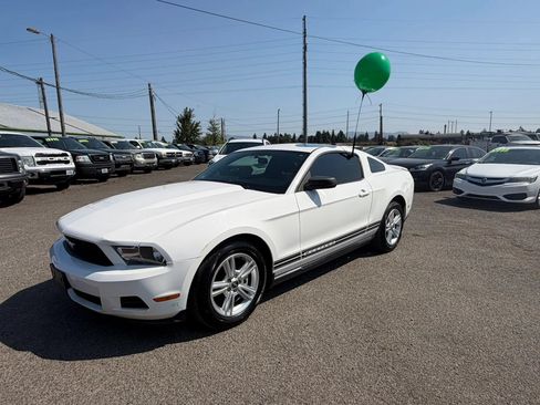 Used 2010 Ford Mustang Coupe RWD image 7