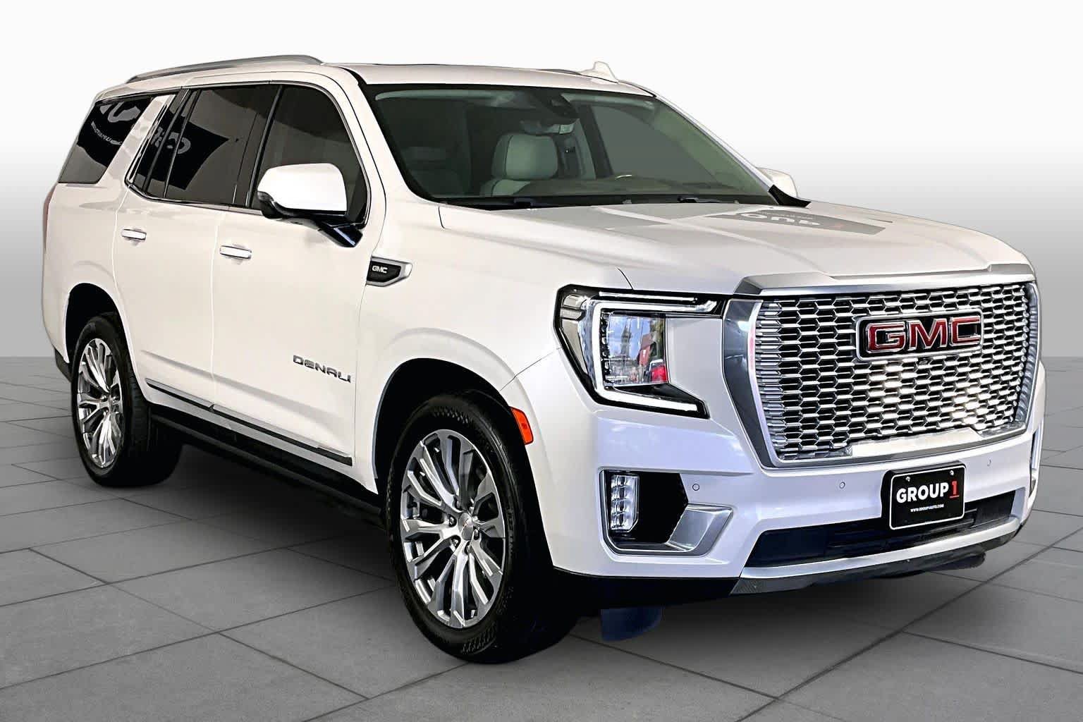 Used 2021 GMC Yukon Denali w/ Denali Premium Package RWD image 3