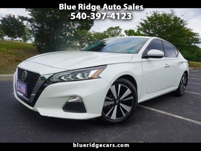 Used 2021 Nissan Altima 2.5 SV w/ SV Premium Package