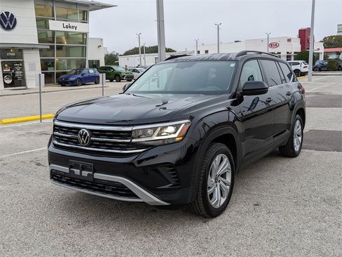 Certified 2023 Volkswagen Atlas SE image 3