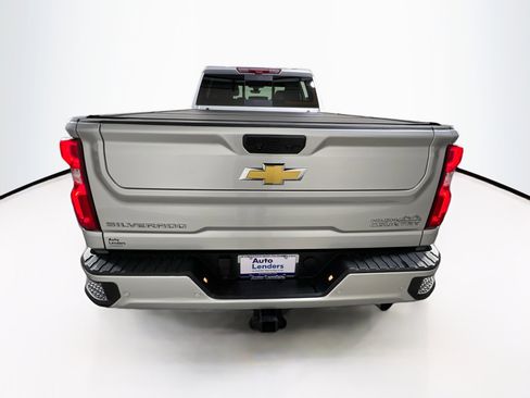 Used 2022 Chevrolet Silverado 2500 High Country w/ Z71 Off-Road Package image 6