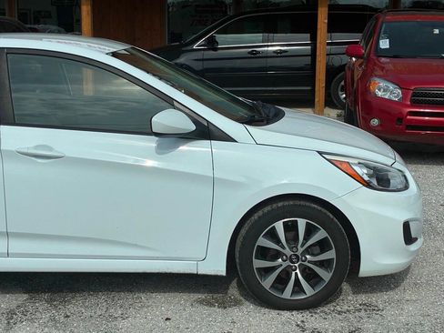 Used 2017 Hyundai Accent Value Edition FWD image 5