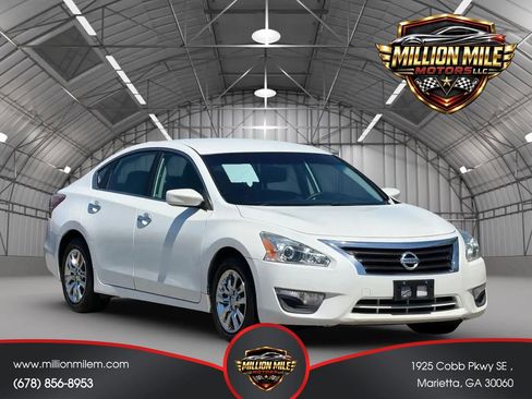 Used 2014 Nissan Altima 2.5 S FWD image 1