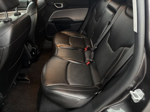 Used 2022 Jeep Compass Latitude w/ Sun and Sound Group image 21