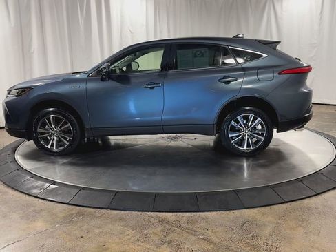 Used 2021 Toyota Venza LE image 7