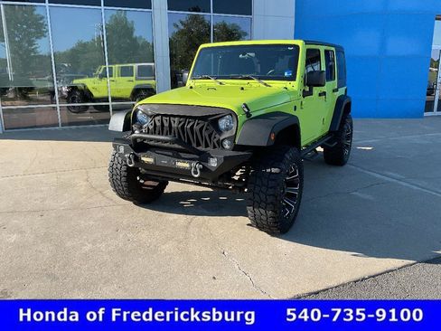 Used 2016 Jeep Wrangler Unlimited Sport w/ Connectivity Group AWD/4WD image 2