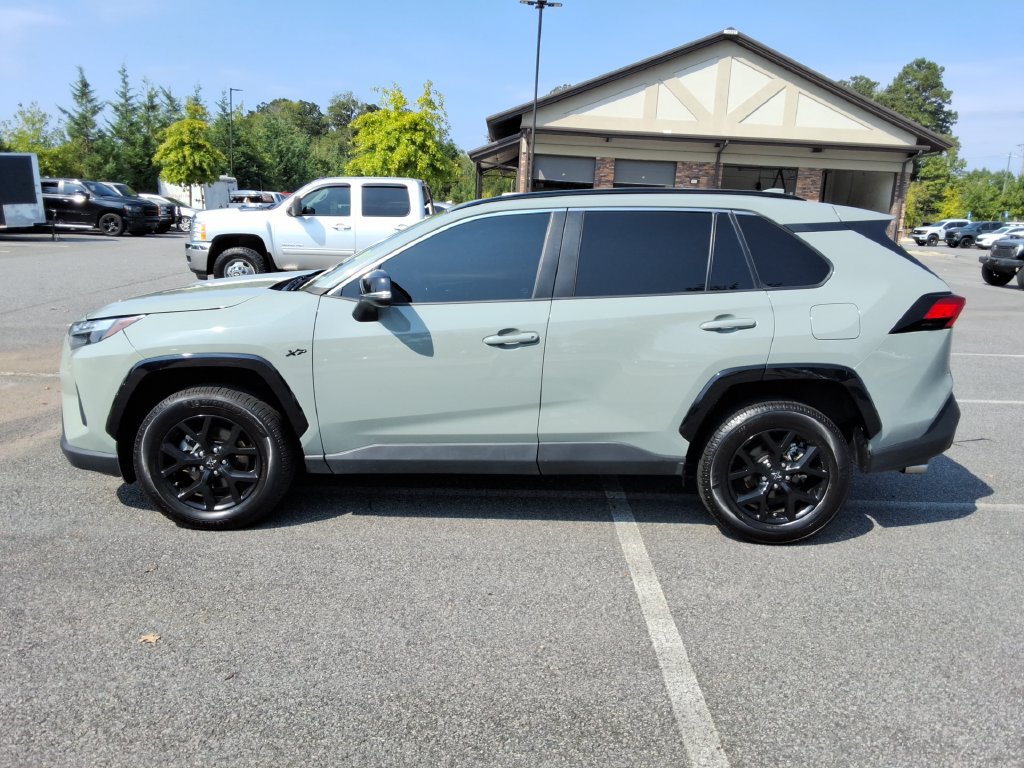 Used 2023 Toyota RAV4 XLE w/ Convenience Package FWD image 8