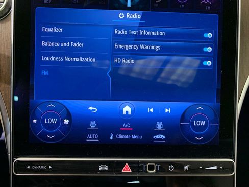 Used 2022 Mercedes-Benz C 300 4MATIC Sedan image 31