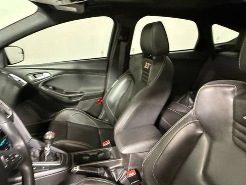 Used 2016 Ford Focus ST w/ Equipment Group 402A FWD image 31