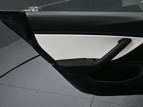 Used 2018 Tesla Model 3 Performance image 38