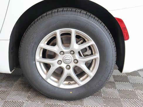 Used 2025 Chrysler Pacifica Select FWD image 17