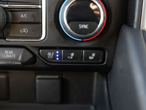 Used 2023 Chevrolet Suburban Premier RWD image 69