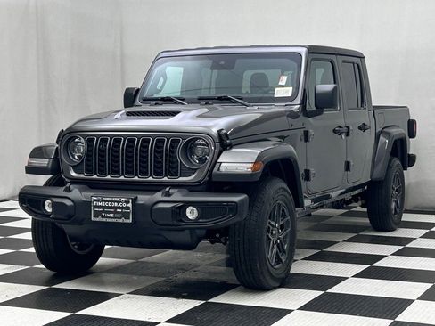New 2025 Jeep Gladiator Sport image 4