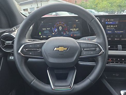 Used 2026 Chevrolet Equinox LT w/ Convenience Package II image 25