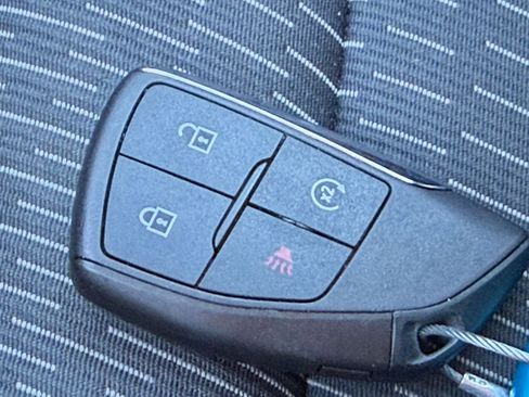 Used 2025 Chevrolet Equinox LT image 22