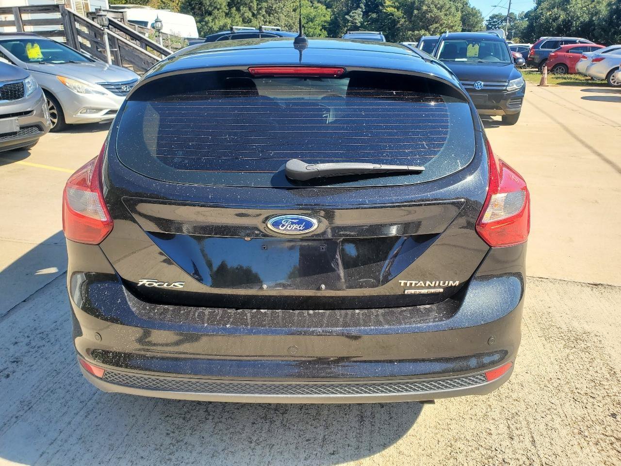 Used 2014 Ford Focus Titanium FWD image 10