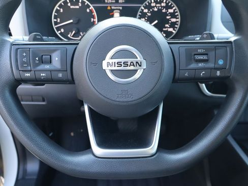 Used 2021 Nissan Rogue SV FWD image 11