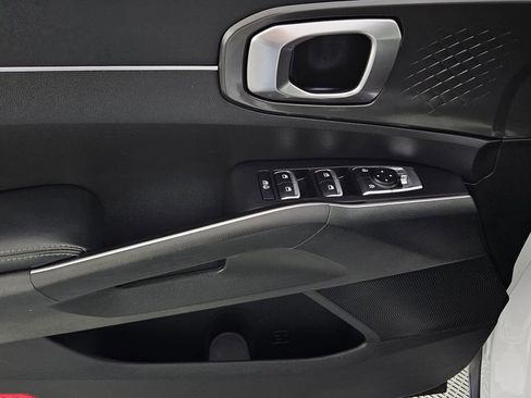 Used 2021 Kia Sorento S w/ Panoramic Sunroof Package image 24