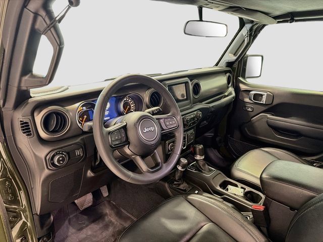 Used 2023 Jeep Gladiator Sport AWD/4WD image 9