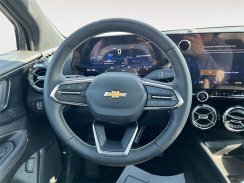 Used 2025 Chevrolet Blazer EV LT image 12