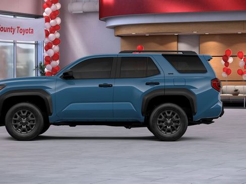 New 2025 Toyota 4Runner SR5 image 4