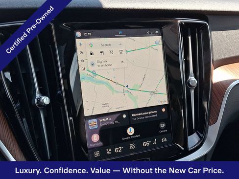 Certified 2025 Volvo S60 B5 Plus AWD/4WD image 18