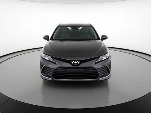 Used 2023 Toyota Camry LE image 2