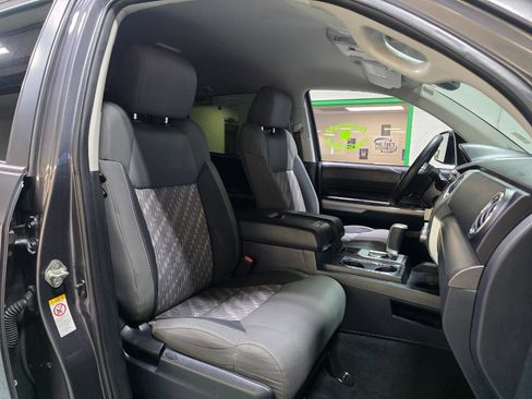 Used 2018 Toyota Tundra SR5 w/ SR5 Upgrade Package RWD image 24