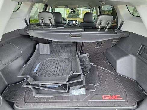 Used 2020 GMC Terrain SLT w/ Preferred Package FWD image 12