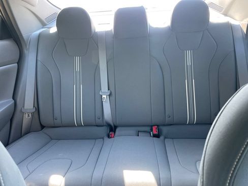 Used 2023 Hyundai Elantra SEL w/ Convenience Package FWD image 29