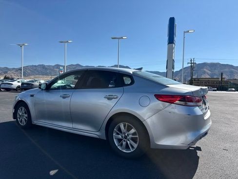 Used 2018 Kia Optima LX FWD image 10