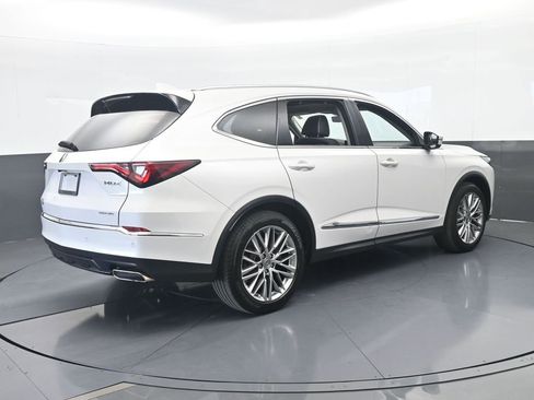Used 2023 Acura MDX SH-AWD w/ Advance Package image 6