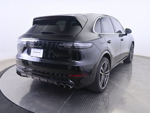 Used 2023 Porsche Cayenne Turbo AWD/4WD image 7
